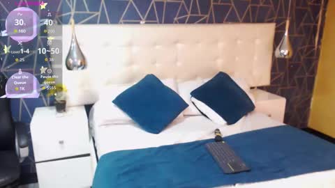 RousseWalker online show from 10-31-25, 07:04