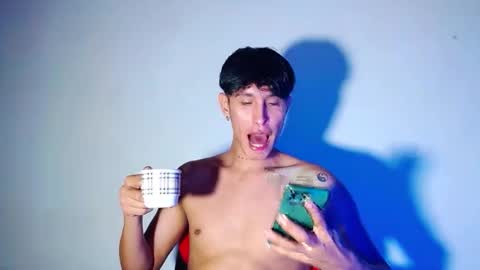 rowanboy23 online show from 11-26-25, 02:12