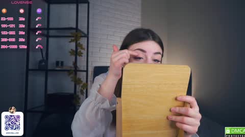Michelle online show from 12-17-24, 04:23
