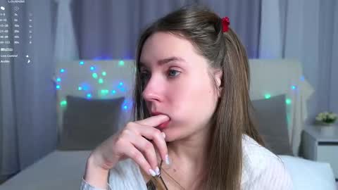 roxannastoo online show from 12-20-25, 01:12