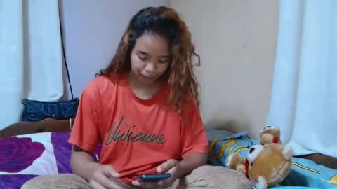 roxanne_98 online show from 10-07-25, 05:04