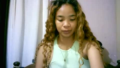 roxanne_98 online show from 10-26-25, 12:05