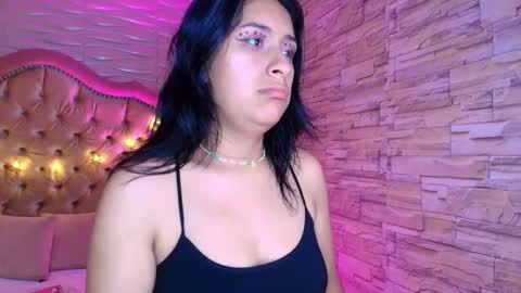 roxanne_han online show from 09-30-25, 11:37