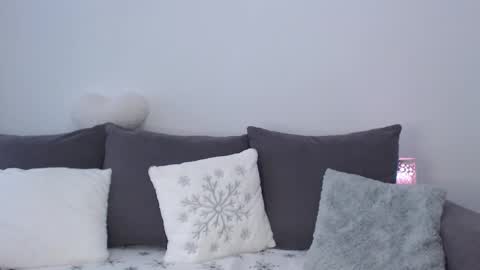 Snapshot of roxanneliss chatting on 12-14-25, 12:43 roxanneliss online show from 12-14-25, 12:43