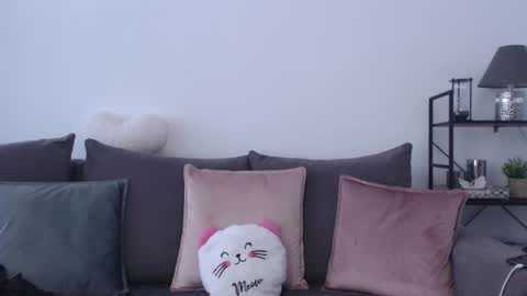 Snapshot of roxanneliss chatting on 02-21-26, 02:07 roxanneliss online show from 02-21-26, 02:07