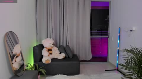  R O X I E  online show from 01-23-25, 12:04