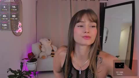  R O X I E  online show from 10-23-25, 02:55