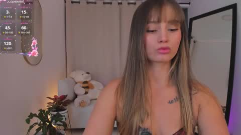  R O X I E  online show from 11-19-25, 01:38