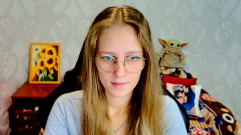 roxie_shy online show from 09-30-25, 07:46