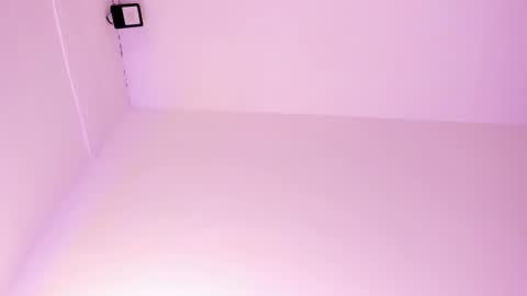 Snapshot of roxie_summers chatting on 03-06-25, 01:37 Roxie online show from 03-06-25, 01:37