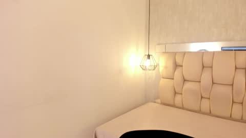 Roxie  online show from 02-12-26, 08:48