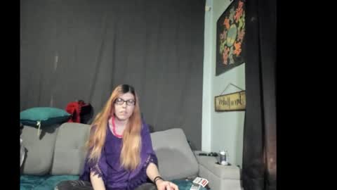 roxihazeleyes online show from 10-29-25, 07:59