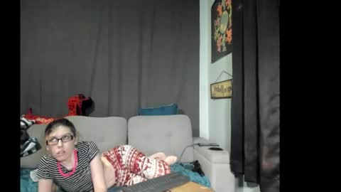 roxihazeleyes online show from 11-11-25, 10:43