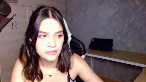 roxxi_2110 online show from 03-04-26, 07:47