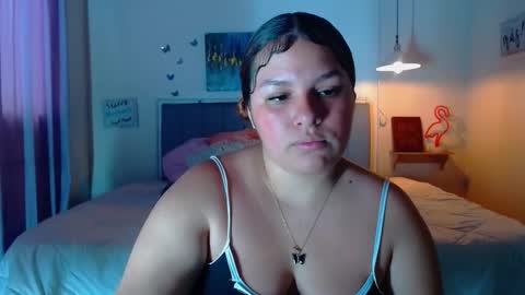 roxxie_07 online show from 09-08-25, 07:46