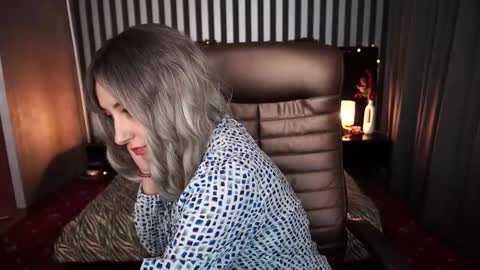 roxy_rayy online show from 01-01-25, 08:04