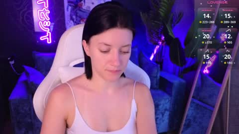 roxy_riot_ online show from 03-28-26, 01:27