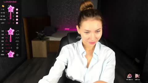 Snapshot of roxy_the_daedevill chatting on 12-24-24, 01:49 roxy_the_daedevill online show from 12-24-24, 01:49