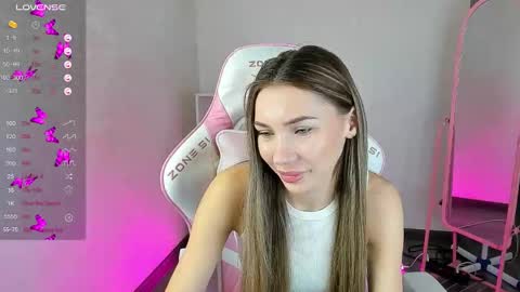 Snapshot of roxy_the_daedevill chatting on 01-17-25, 01:25 roxy_the_daedevill online show from 01-17-25, 01:25