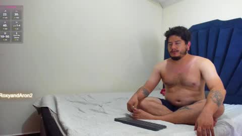 Snapshot of roxyandaron2 chatting on 03-21-26, 09:14 RoxyAron online show from 03-21-26, 09:14