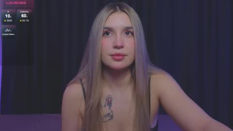 Snapshot of roxychilli chatting on 11-16-25, 09:31 Roxy online show from 11-16-25, 09:31