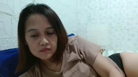 Snapshot of roxyluvv chatting on 01-05-26, 05:27 roxyluvv online show from 01-05-26, 05:27