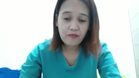 Snapshot of roxyluvv chatting on 01-17-26, 03:50 roxyluvv online show from 01-17-26, 03:50