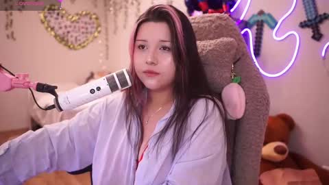 Snapshot of roxysuh chatting on 11-02-25, 10:50 roxysuh online show from 11-02-25, 10:50