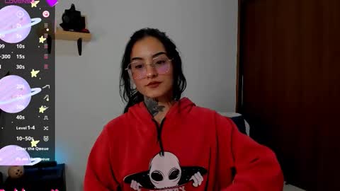 Snapshot of roxyvenom chatting on 10-04-25, 01:47 roxy online show from 10-04-25, 01:47