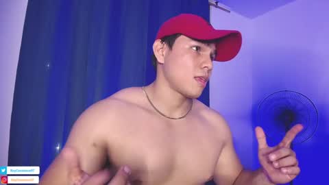 Snapshot of roy__constance chatting on 02-09-25, 11:36 Roy Constance online show from 02-09-25, 11:36