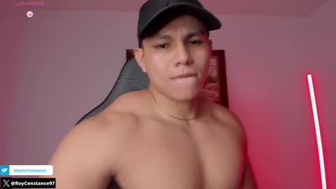 Snapshot of roy__constance chatting on 09-17-25, 03:30 Roy Constance online show from 09-17-25, 03:30