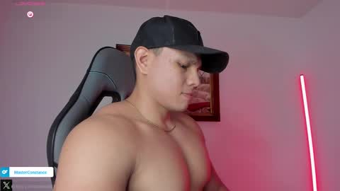 Snapshot of roy__constance chatting on 09-18-25, 03:30 Roy Constance online show from 09-18-25, 03:30