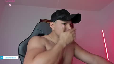 Snapshot of roy__constance chatting on 10-14-25, 05:30 Roy Constance online show from 10-14-25, 05:30