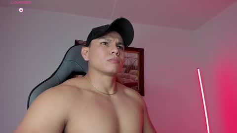 Snapshot of roy__constance chatting on 10-23-25, 04:34 Roy Constance online show from 10-23-25, 04:34