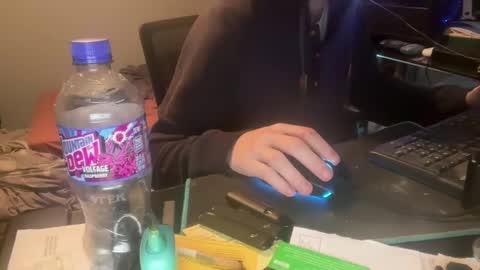 Royalty13m online show from 10-21-25, 09:26