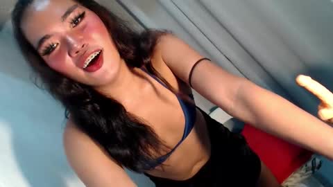 royaltymarcela6969 online show from 11-05-25, 10:54