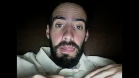 Snapshot of royartal chatting on 10-18-25, 04:48 Rodrigo online show from 10-18-25, 04:48