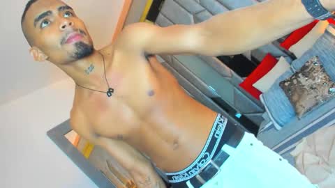 Snapshot of rpoolrboy chatting on 02-08-26, 01:03 POOL online show from 02-08-26, 01:03