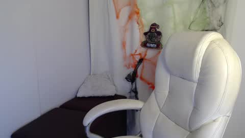 Rubi online show from 10-31-25, 11:39