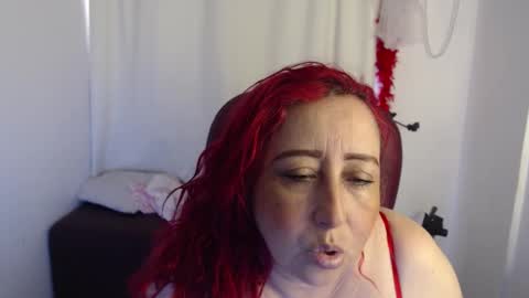 Snapshot of rubi_halliwey chatting on 02-25-26, 01:10 Rubi online show from 02-25-26, 01:10