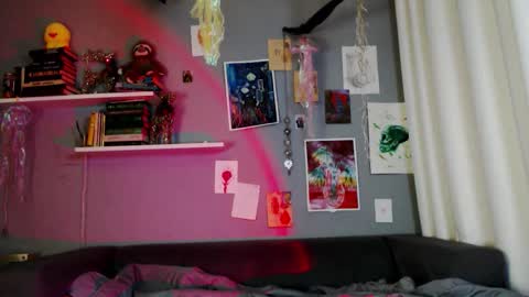 Rubi online show from 12-17-25, 06:14