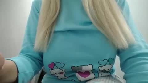 Snapshot of ruby988 chatting on 02-18-26, 09:55 ruby988 online show from 02-18-26, 09:55