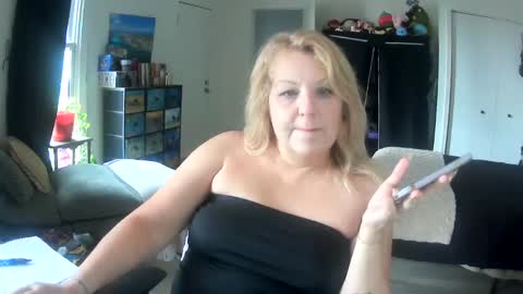 Call me Ruby online show from 10-06-25, 03:20