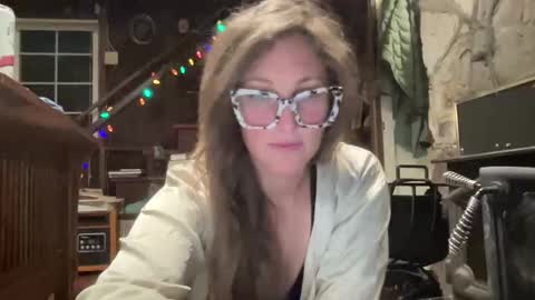 Snapshot of rubywavesback chatting on 12-04-25, 08:01 rubywavesback online show from 12-04-25, 08:01