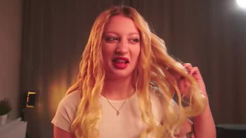 Mila online show from 10-13-25, 03:23