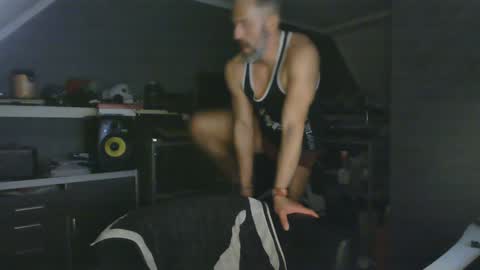 Chico que rico Caliente online show from 01-19-25, 03:53