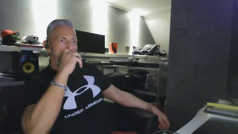 Snapshot of ruffi77 chatting on 01-30-25, 11:34 Chico que rico Caliente online show from 01-30-25, 11:34