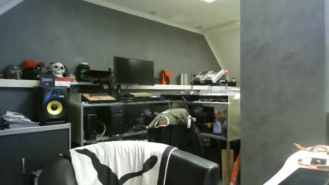 Snapshot of ruffi77 chatting on 02-23-25, 09:26 Chico que rico Caliente online show from 02-23-25, 09:26