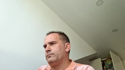 Snapshot of runner1978 chatting on 11-05-25, 11:32 runner1978 online show from 11-05-25, 11:32