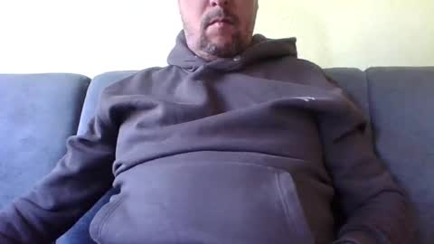 Snapshot of runner_1978 chatting on 03-12-25, 08:19 runner_1978 online show from 03-12-25, 08:19